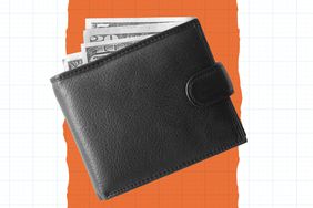 Illustration of a wallet with cash in it